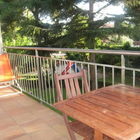 Sleeps 3 With Pool *