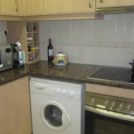 Appartement Sleeps 3 With Pool *